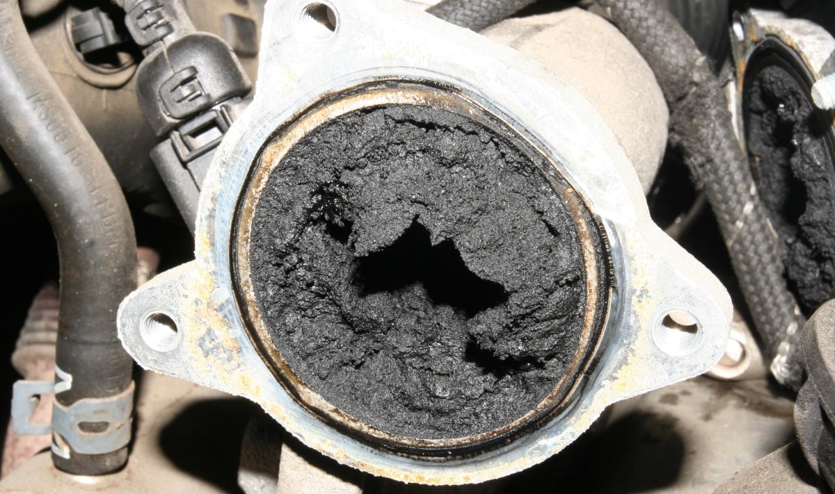 Typical Problems Due to Carbon Deposits in Modern Cars